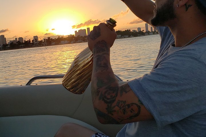 Private Boat Tour in Miami - speedboat-tours