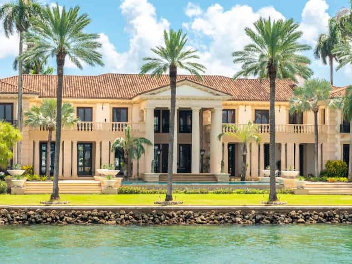 Miami City Cruises and Tours with Wannado Tours