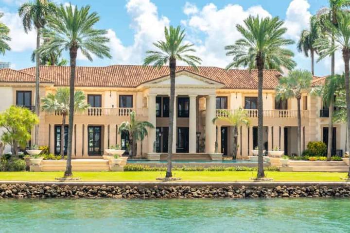 Miami City Cruises and Tours with Wannado Tours