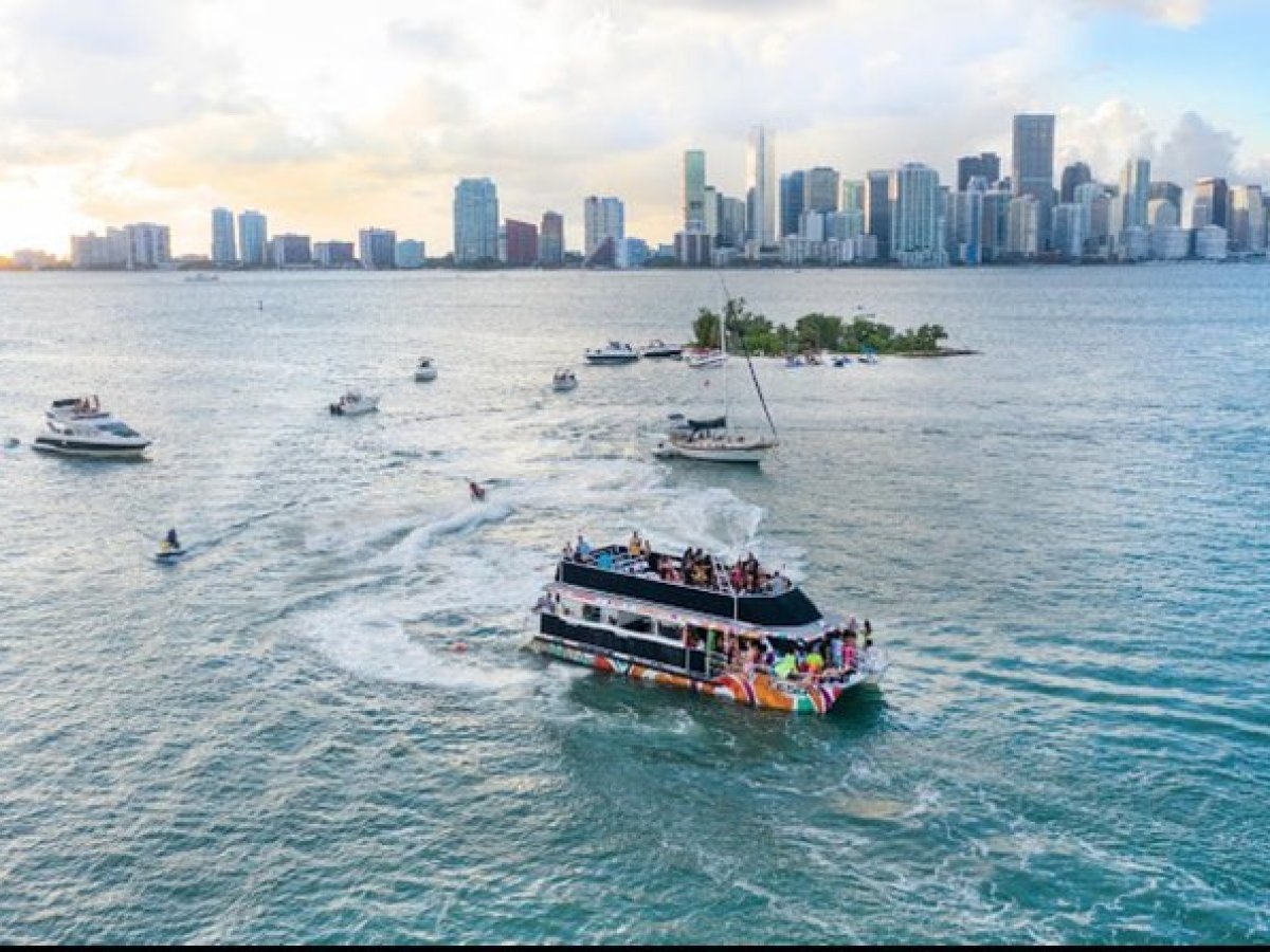 Miami City Cruises with Wannado Tours
