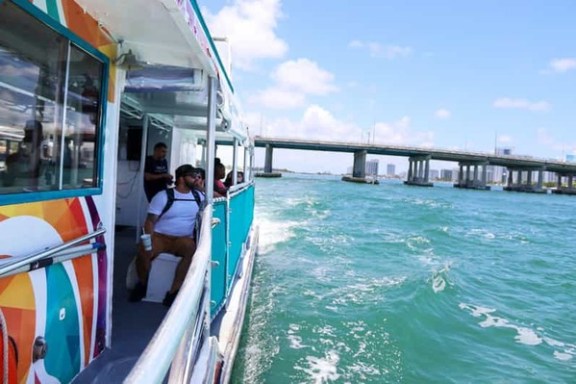 Miami Skyline Cruises - Wannado Tours Miami