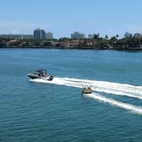 Miami Tubing Wannado Tours